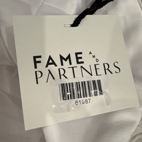 Wedding dress - Picture 7 of 8